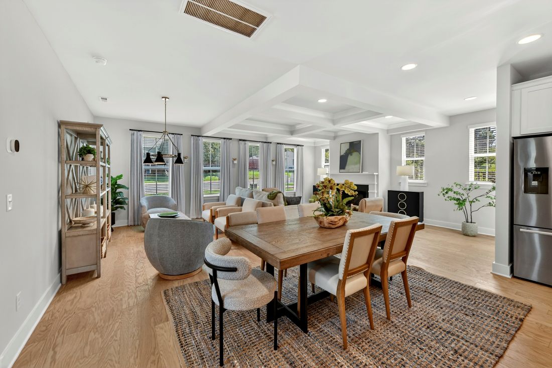14-Dining Area-Slider